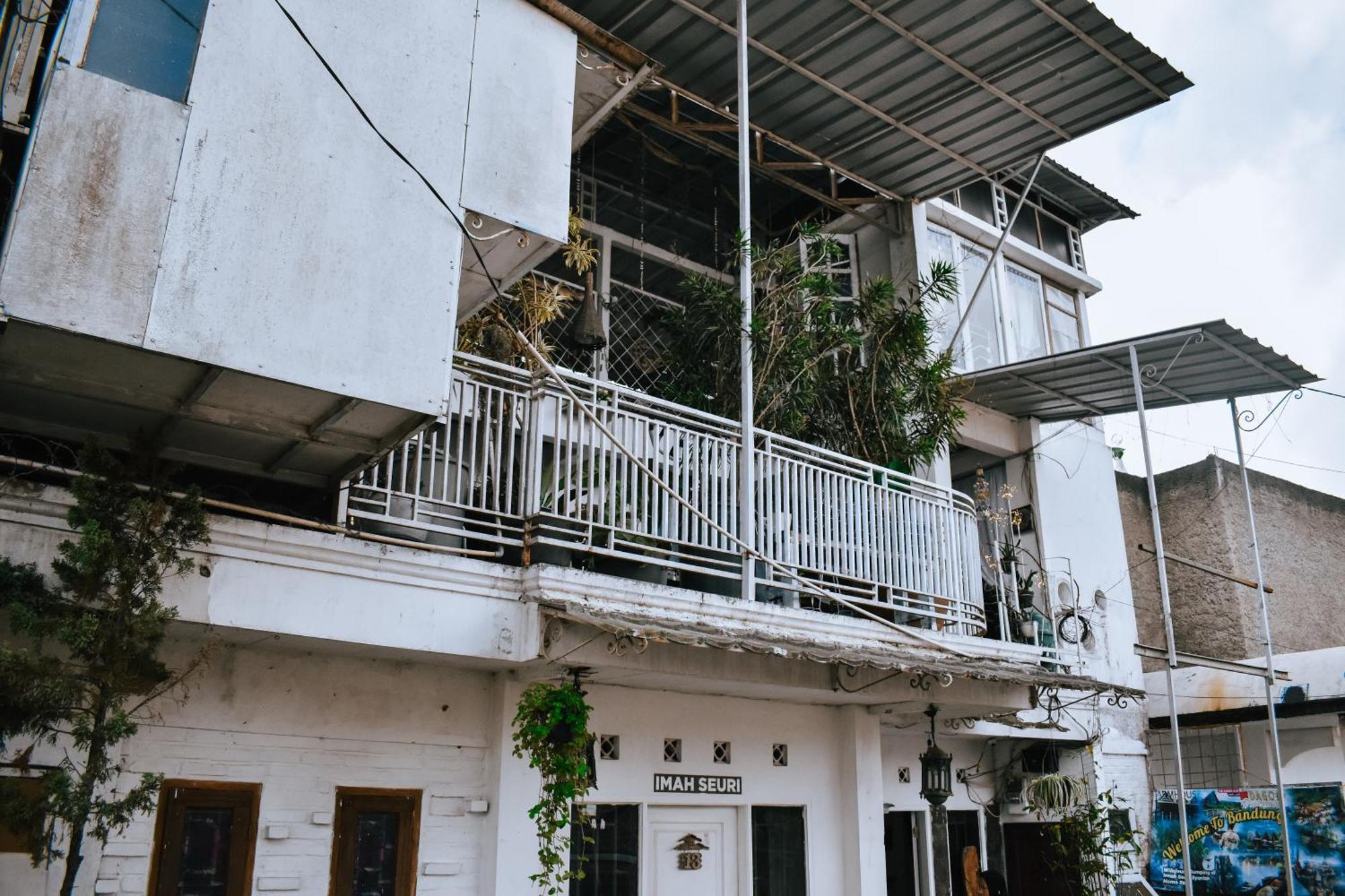 Imah Seuri By Kaya Rooms Tutugan Bagian luar foto