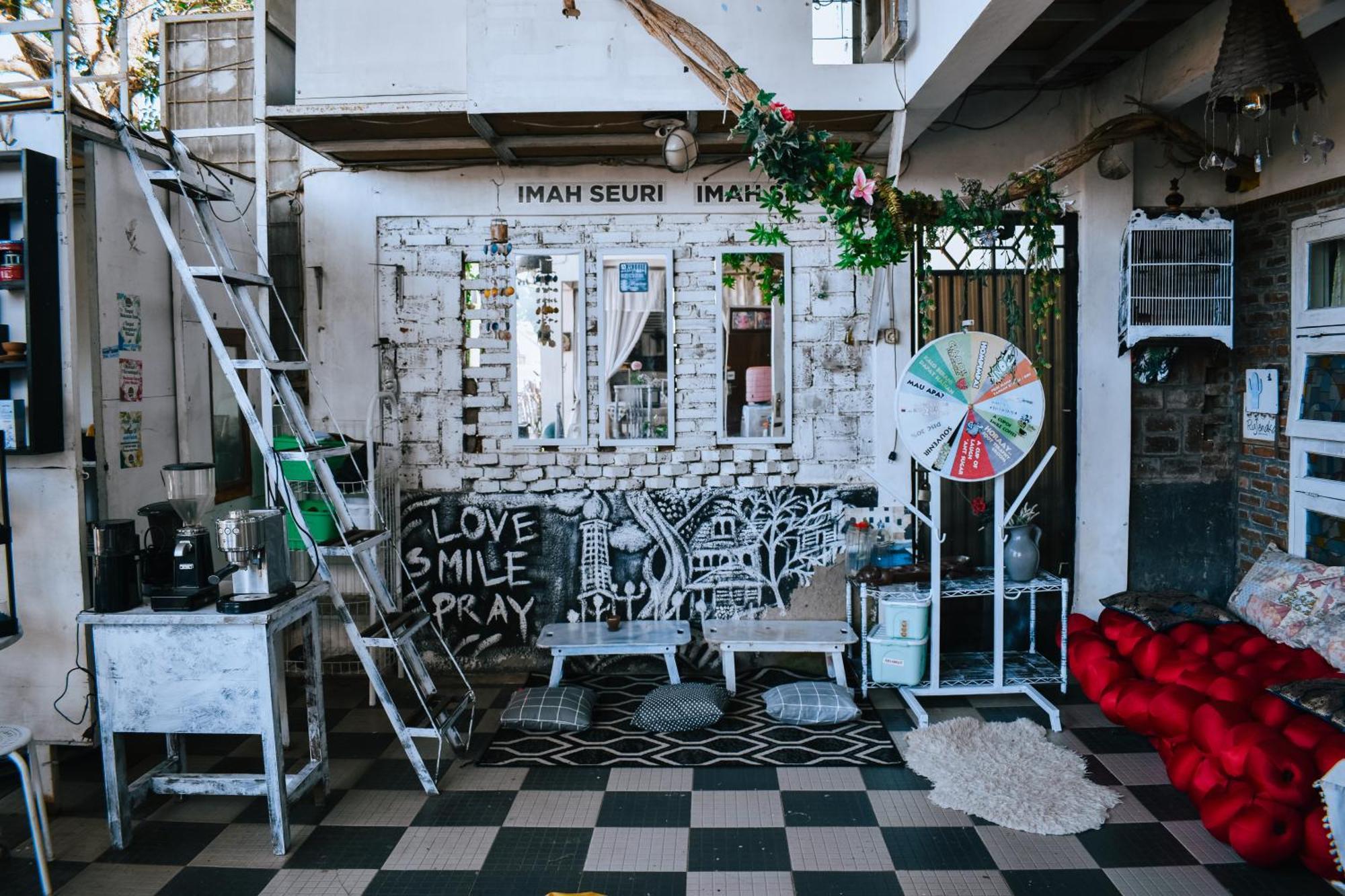 Imah Seuri By Kaya Rooms Tutugan Bagian luar foto