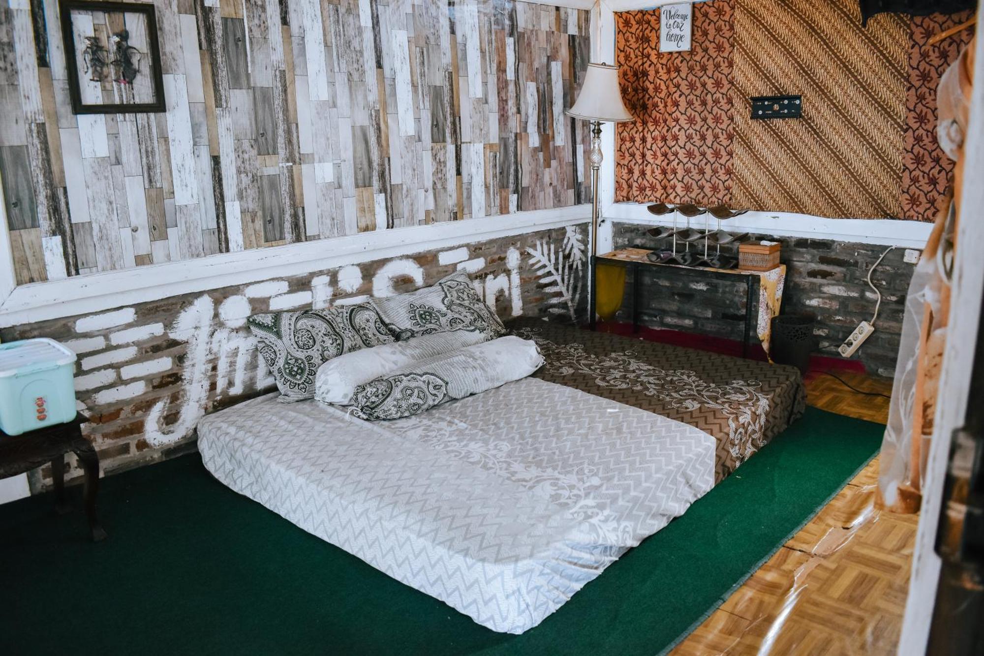 Imah Seuri By Kaya Rooms Tutugan Bagian luar foto
